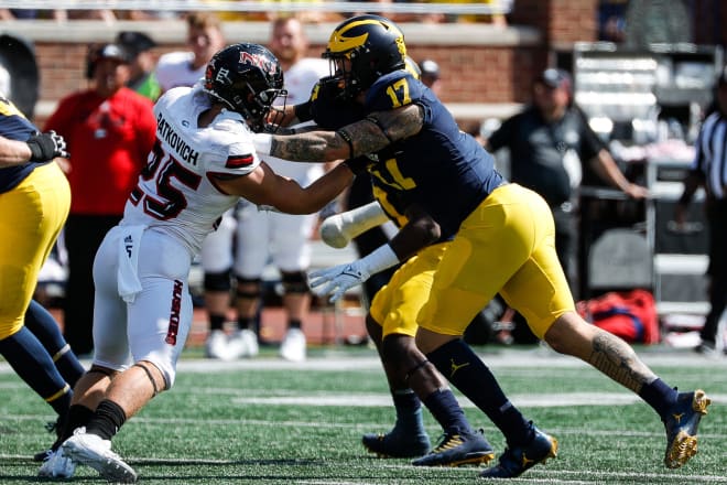 Michigan Wolverines linebacker Braiden McGregor