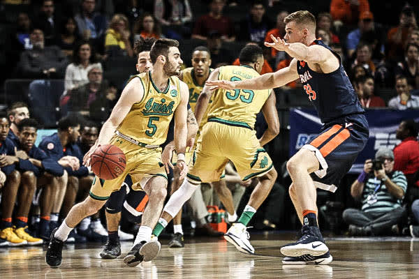 Matt Farrell (left) and third-seeded Notre Dame will play second-seeded Florida State on Friday.