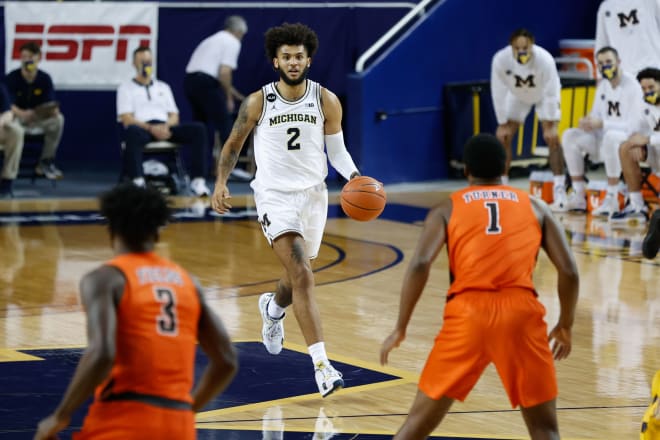 Michigan Wolverines basketball senior forward Isaiah Livers scored 17 points in the opener against Bowling Green.