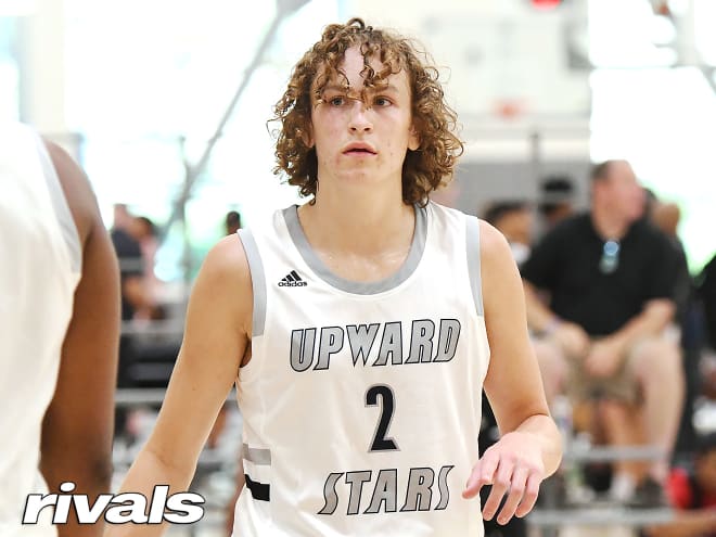 Four-star Carter Whitt is the latest to get an offer from Michigan Wolverines basketball coach Juwan Howard.