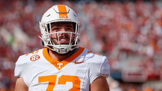 Tennessee OL transfer Addison Nichols commits to Arkansas