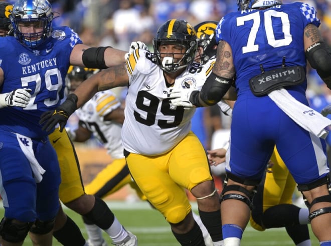 Iowa DT Noah Shannon battles the Kentucky offensive line in the 2022 Citrus Bowl.