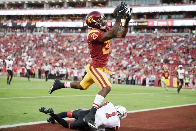 USC scored on that opening series despite the unexpected QB change as Tyler Vaughns hauled in a 29-yard touchdown pass from Fink for a quick 7-0 lead.