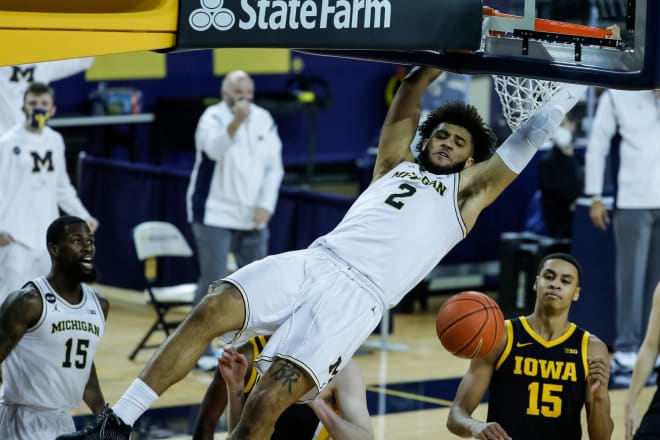 Michigan Wolverines basketball senior forward Isaiah Livers finished with 16 points against Iowa.