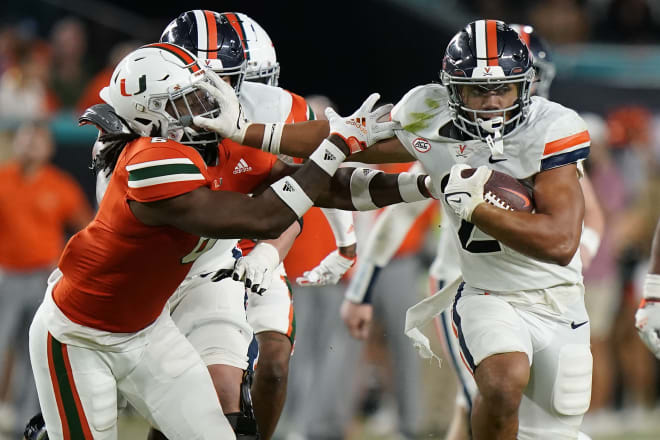 Wayne Taulapapa is set to playing his final season at Washington after four years at Virginia where he rushed for nearly 1,200 yards in his career.