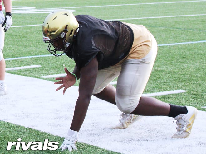 Five-star defensive tackle prospect Justin Scott will announce his college decision on Jan. 31.