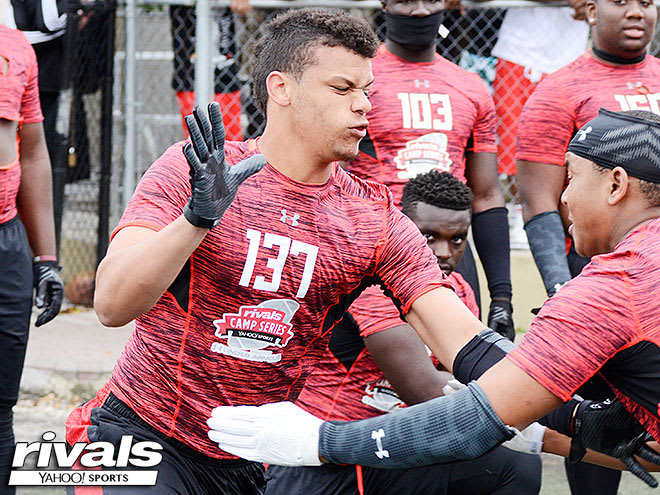 Curtis in pass rush drills at the Rivals Camp Series event in Miami