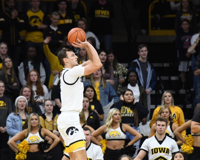 Iowa forward Jack Nunge will miss the rest of the season after tearing his ACL on Sunday.