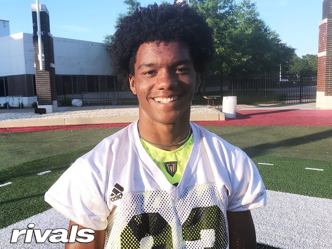 Class of 2024 wide receiver Cam Williams earned an offer from Iowa on Friday night.