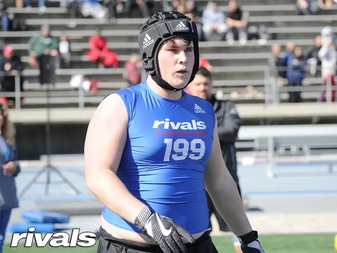 Jonah Monheim, a 4-star OT from Moorpark High School, committed to USC on Saturday.
