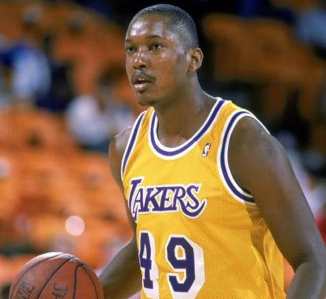 Mel McCants spent the 1989-90 season playing for the Lakers.