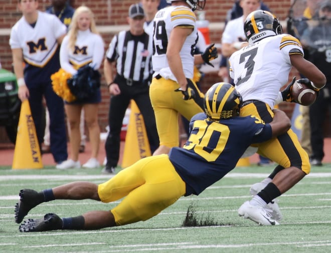 Michigan Wolverines football freshman nickelback Daxton Hill played a career-high 29 snaps against Rutgers on Sept. 28.