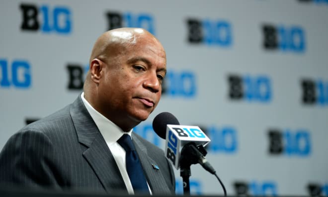 The Big Ten saw their multimedia rights revenue drop by $ 89 million Kevin Warren's first year as commissioner. 