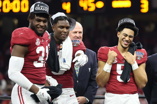 Alabama Crimson Tide linebacker Will Anderson Jr. (31) defensive back Jordan Battle (9) and quarterback Bryce Young (9) celebrate the victory against the Kansas State Wildcats in the 2022 Sugar Bowl at Caesars Superdome. Photo | Stephen Lew-USA TODAY Sports