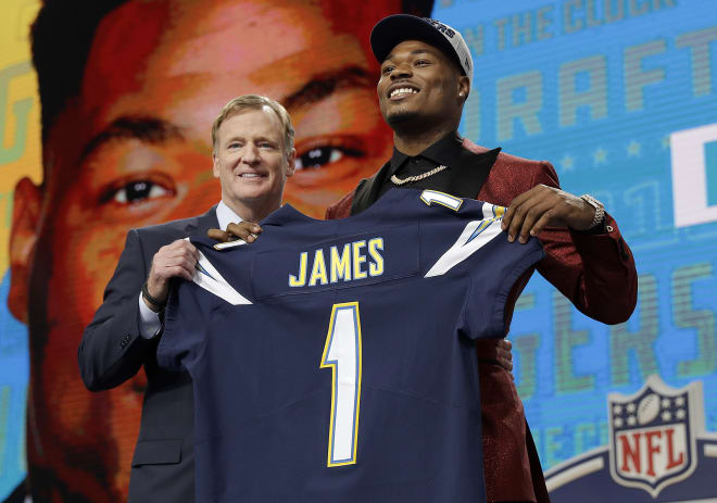 Saying he has 'it factor,' Chargers take FSU's Derwin James at No