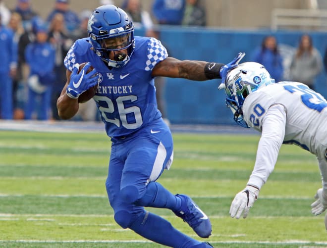 October 28, 2017: Kentucky's Benny Snell Jr. #26 jumps into the