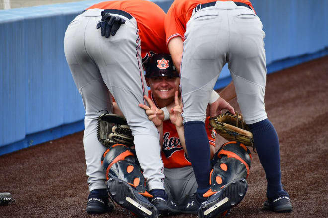 Garth Brooks feels at home at the plate