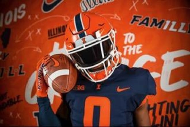 Illinois Football: 2024 Illini tight end commit reopens recruitment