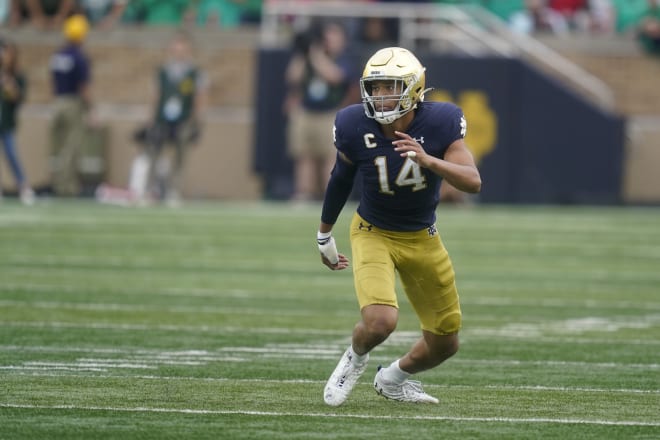 Notre Dame Fighting Irish football junior safety Kyle Hamilton