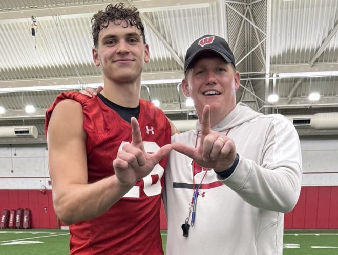 Wisconsin offered 2026 tight end Gavin Mueller on Wednesday during its camp. 