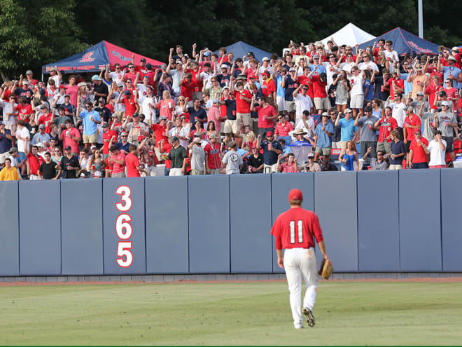 The right field crowd during the 2014 Oxford Regional