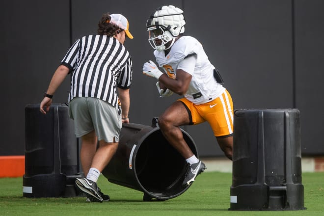 Tennessee running back Dylan Sampson (6) during preseason football practice held on UT's campus on Monday, August 7, 2023.