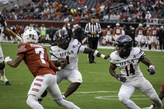 Kevorian Barnes scored the Roadrunners first touchdown in an American Conference game, placing him in the history books with other Roadrunners like Evans Okotcha who caught a pass from Eric Soza for the first touchdown in the 2012 WAC debut and Brandon Armstrong who scored the first touchdown in the Roadrunners 2013 C-USA debut.