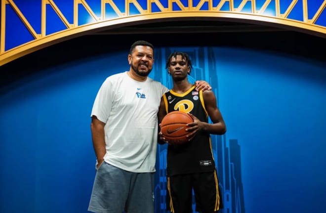 Pitt coach Jeff Capel offered Jaylen Curry on Tuesday. 