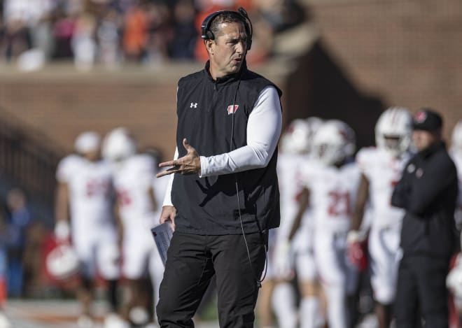 Ohio State football player called out for Apple Watch during game