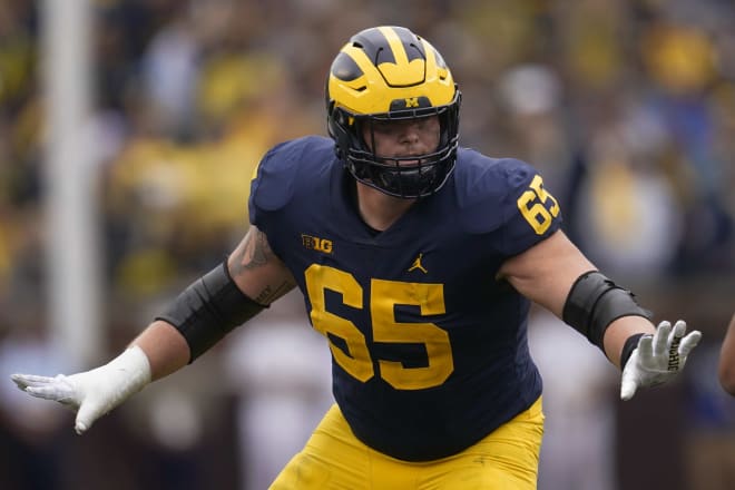 Michigan OL Zak Zinter announces return to Michigan for 2023 season -  Maize&BlueReview