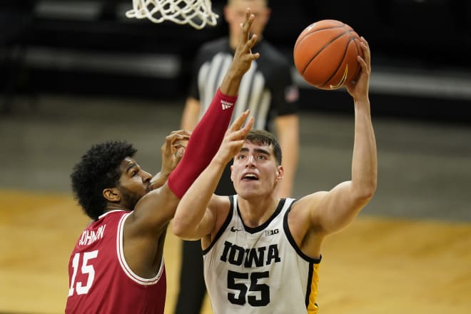 Luka Garza is on the Naismith Award Midseason Watch List.