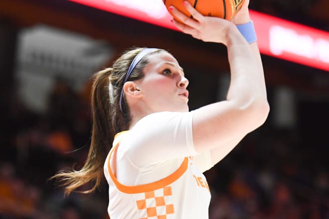 Sara Puckett scored a team-high 17 points in the narrow win over Missouri.