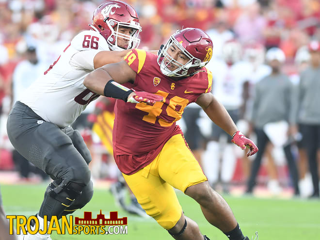 USC junior defensive lineman Tuli Tuipulotu racked up 3 sacks (plus a fourth tackle for loss) Saturday vs. Washington State.