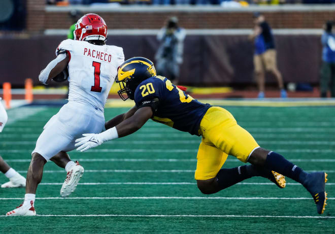 Michigan Wolverines linebacker Kalel Mullings