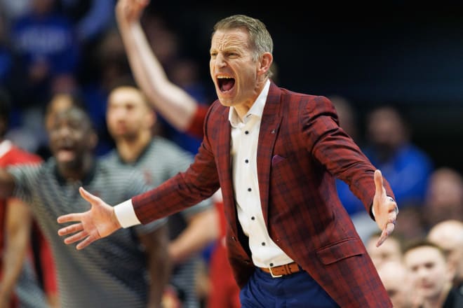 Alabama Crimson Tide head coach Nate Oats yells to his players during the first half against the Kentucky Wildcats at Rupp Arena at Central Bank Center. Photo | Jordan Prather-USA TODAY Sports