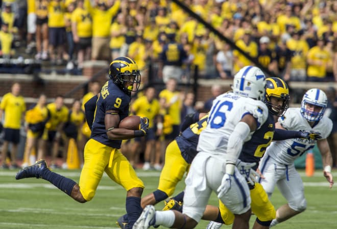 News & Notes: Donovan Peoples-Jones 'played big' in Week 1 win