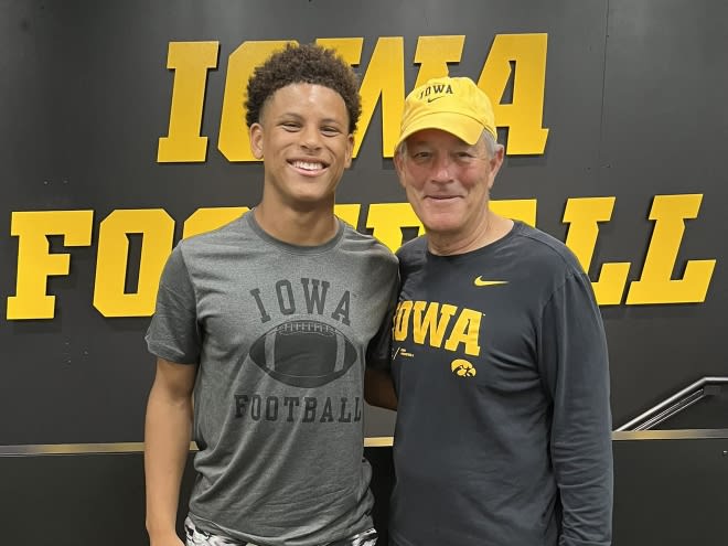 2025 three-star receiver and son of LeVar Woods, Mason received an offer from Iowa after a solid camp showing. 
