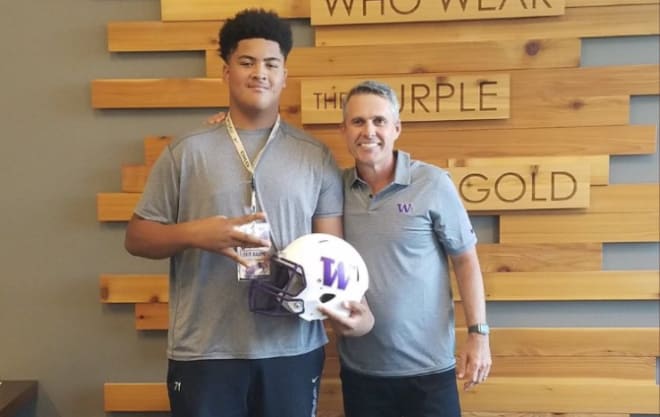 Nathaniel Kalepo (left) with UW head coach Chris Petersen (right)
