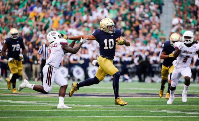 Expect players like Notre Dame tight end Alizé Mack to be a bigger part of Chip Long's offense in 2017.