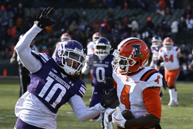 Oregon snags Northwestern cornerback Theran Johnson