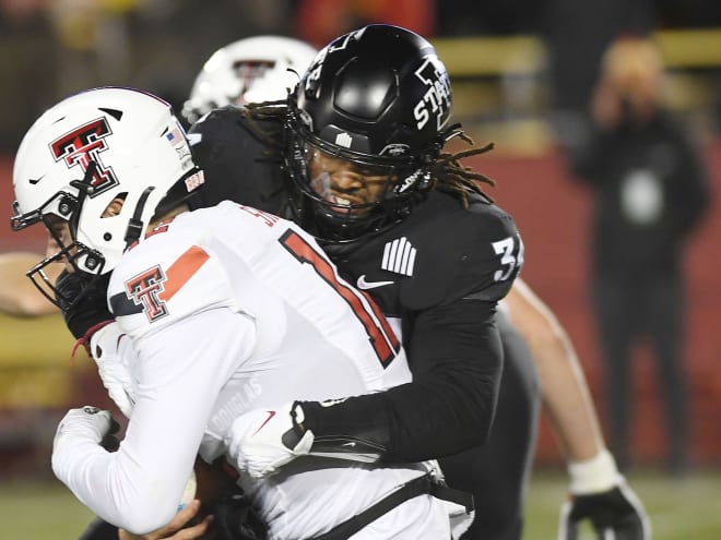 O'Rien Vance records a sack against Texas Tech quarterback Tyler Shough.