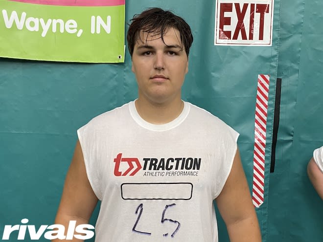 Offensive lineman Landen Livingston has scheduled a June 25 official visit to Iowa.