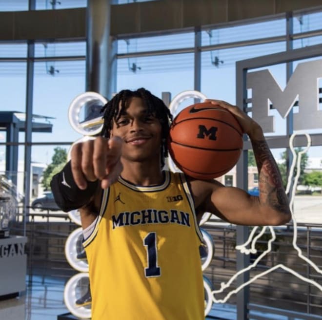 Michigan Wolverines basketball commit Dug McDaniel plays for Team Takeover on the Nike EYBL AAU circuit.
