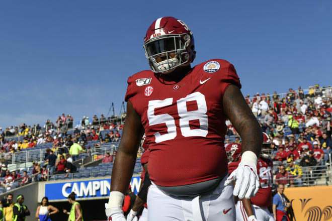 Alabama Crimson Tide defensive tackle Christian Barmore suffers minor knee injury. Photo | Getty Images