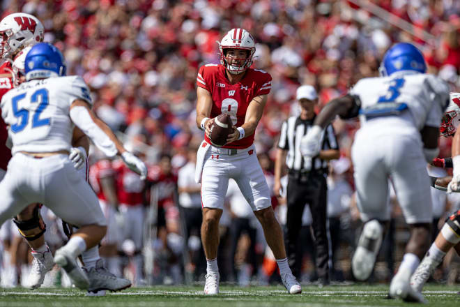 Wisconsin quarterback Tanner Mordecai. 