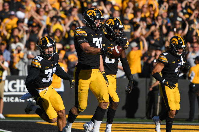 Jack Campbell led the Hawkeye defense with 18 tackles and a fumble recovery on Saturday.