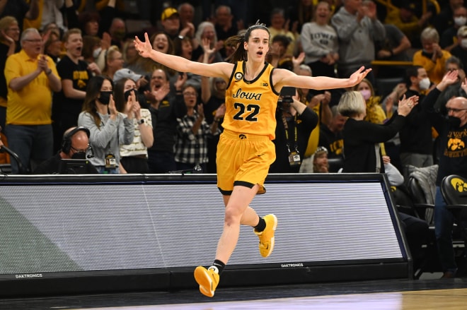 Caitlin Clark should have been the national player of the year. 