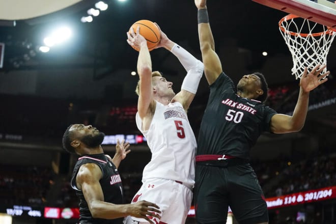 Badgers Takeaways: No.23 Wisconsin scored 40 points in the paint in its ...