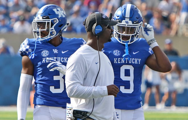 Kentucky defensive backs coach Steve Clinkscale is a logical replacement for Mo Linguist.