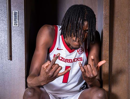 2023 five-star center Baye Fall committed to the Razorbacks on Tuesday.
